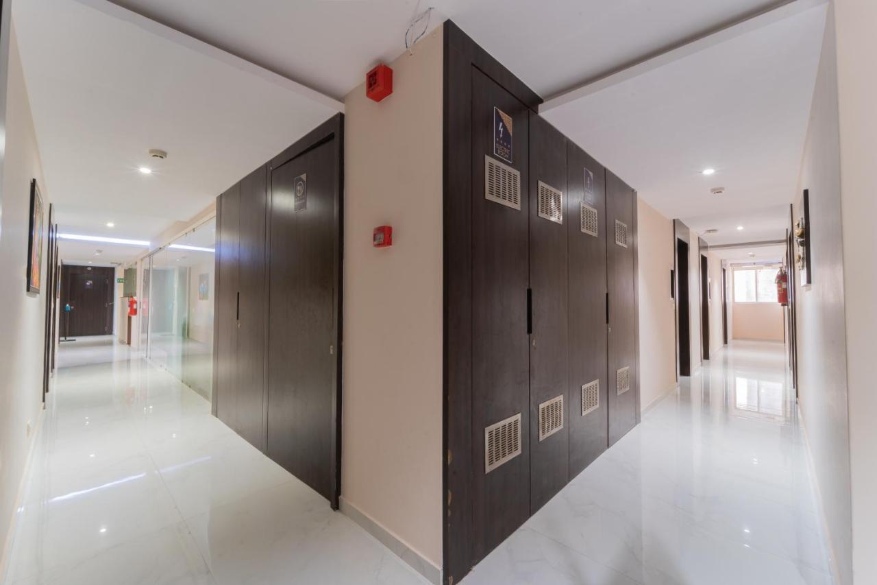 Hotel Sadbhav Villa Surat Exterior foto
