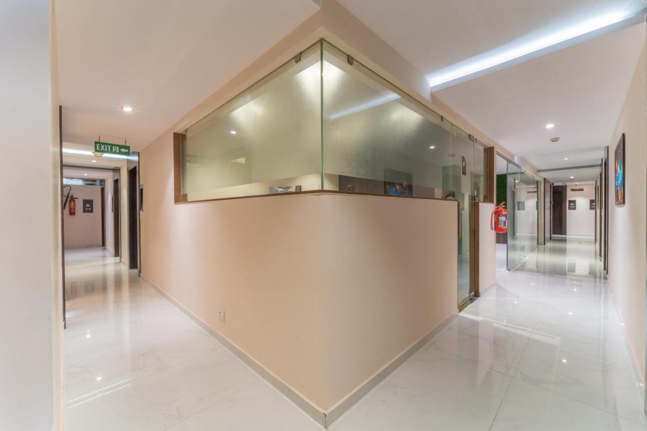 Hotel Sadbhav Villa Surat Exterior foto